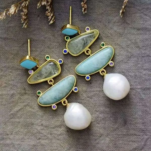 Pendientes gypsy con perlas de agua dulce y piedras naturales