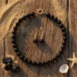 Conjunto espiritual de collar y pendientes con cuentas de piedras naturales