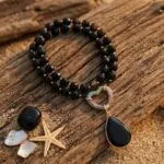 Collar de la energía protectora con piedras ojo de tigre, ónix o cuarzo fresa