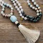 Collar Japa Mala 108 con turquesa africana, amazonita, shoushan y cuarzo cristal