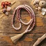 Conjunto Japa Mala 108 cuentas con cuarzo rosa y rodonita