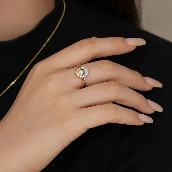 Anillos 'Eclipse Sagrado' – Luna & Sol en Plata de Ley 925 y Circonita