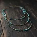 Collar Largo "Alma de Gaia" con Crisocola y Semillas Naturales
