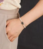 Pulsera Minimalista de la Esencia Sutil con Piedra Lunar o Labradorita