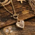 Collar boho de Mi Corazón Loco, con corazón de Piedra Natural