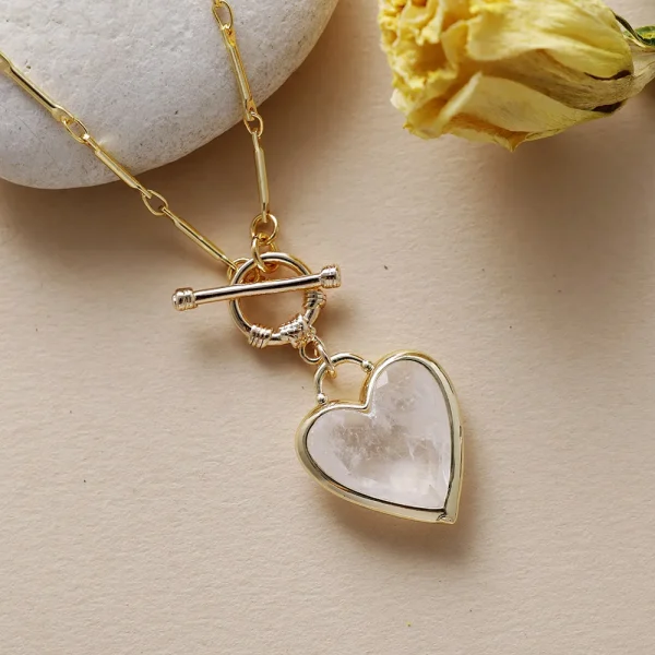Collar boho de Mi Corazón Loco, con corazón de Piedra Natural