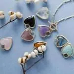 Collar boho de Mi Corazón Loco, con corazón de Piedra Natural