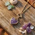 Collar boho de Mi Corazón Loco, con corazón de Piedra Natural