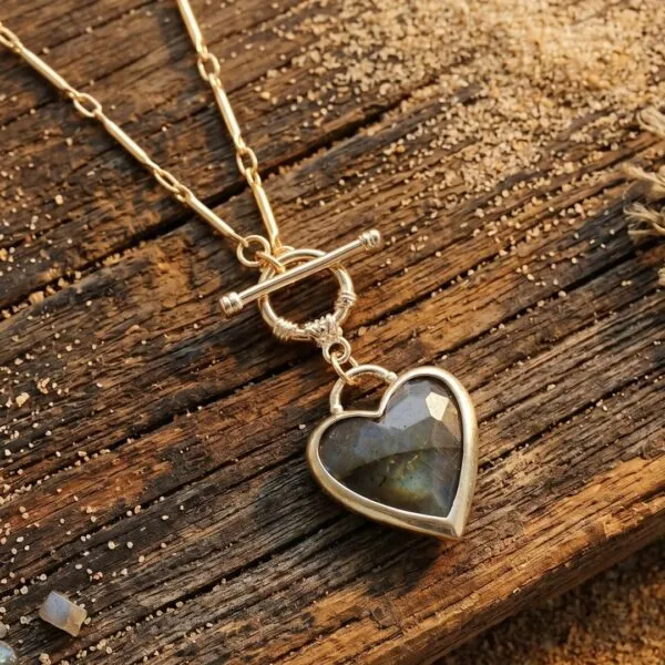 Collar boho de Mi Corazón Loco, con corazón de Piedra Natural