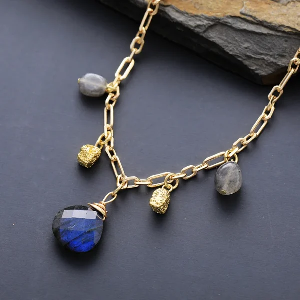 Collar del Horizonte Salvaje – Piedras Naturales y Espíritu Libre