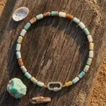 Gargantilla 'Raíces del Viento' con Piedras Naturales
