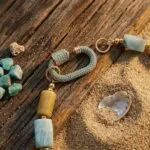 Gargantilla 'Raíces del Viento' con Piedras Naturales