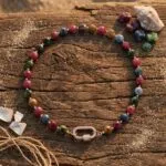 Gargantilla 'Raíces del Viento' con Piedras Naturales