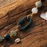 Gargantilla 'Raíces del Viento' con Piedras Naturales