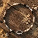 Gargantilla 'Raíces del Viento' con Piedras Naturales