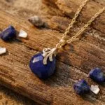 Collares boho de la clara percepción con piedras naturales facetadas