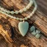 Gargantilla 'Círculo de Vida' con Piedras Naturales – Corazón o Símbolo Zen
