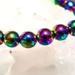 Pulsera Aurora – Con Piedras Naturales de Hematita Arcoíris