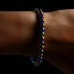 Pulsera Aurora – Con Piedras Naturales de Hematita Arcoíris