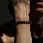 Pulsera Aurora – Con Piedras Naturales de Hematita Arcoíris