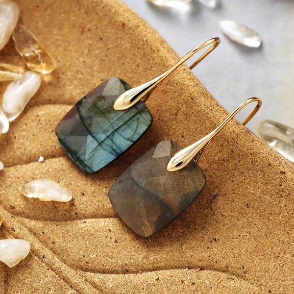 Pendientes ‘Luz Boreal’ con Labradorita Geométrica – Cuadrada, Rectangular o Triangular