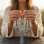 Collar Japa Mala OM de Amazonita y Jaspe Picasso – 108 cuentas de Meditación y Equilibrio Interior