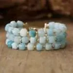 Pulsera Tríada Mineral – Tres hileras de piedras naturales